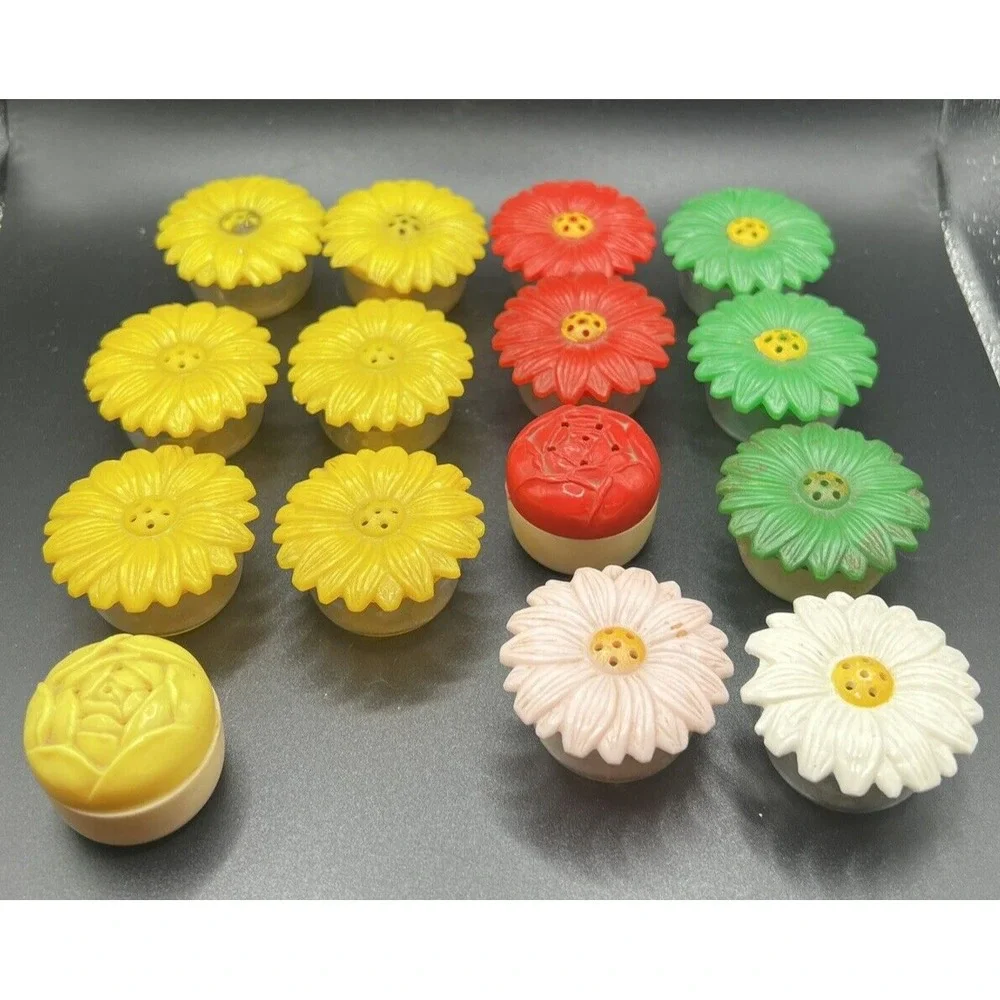 VTG Floral Daisy & Roses Salt‎ and Pepper Shakers Plastic ~ Set Of 15 ~ Colorful